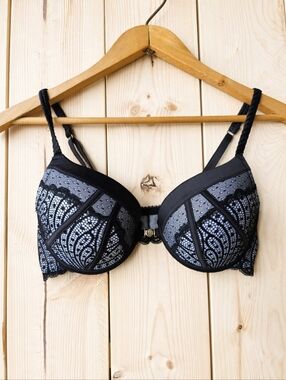 La Vie En Rose Black Lace Underwire Padded Bra Size 34C